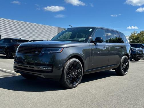 2025 Land Rover Range Rover P400 SE 7 Seat