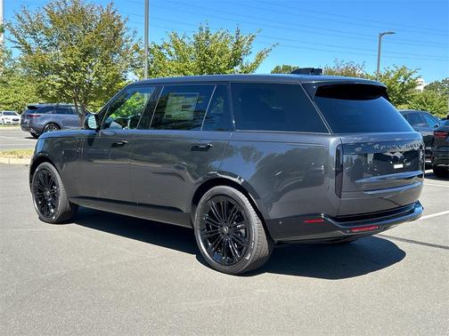 2025 Land Rover Range Rover P400 SE 7 Seat