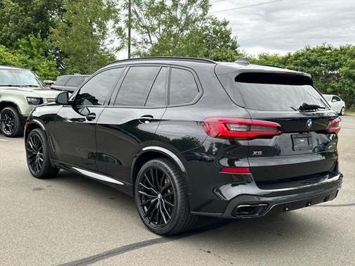 2022 BMW X5 M50i