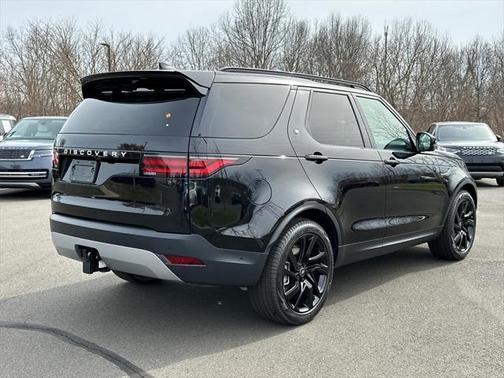2025 Land Rover Discovery P300 S