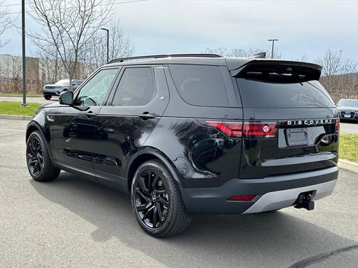 2025 Land Rover Discovery P300 S