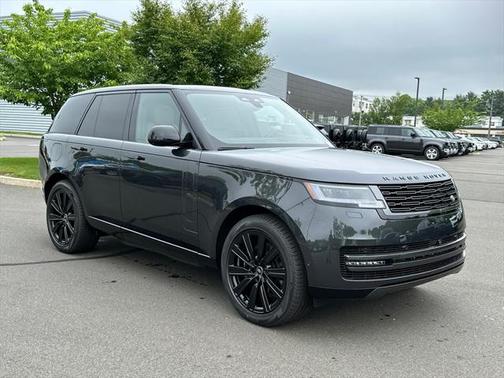 2025 Land Rover Range Rover P550e SE