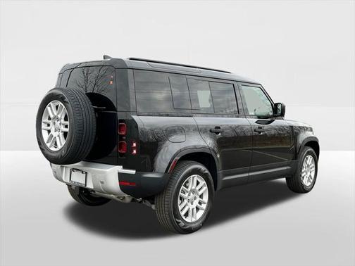 2025 Land Rover Defender 110 P400 S