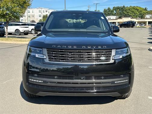 2025 Land Rover Range Rover P400 SE
