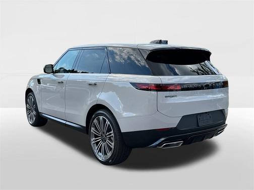 2025 Land Rover Range Rover Sport SE
