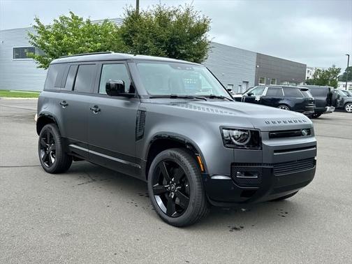 2025 Land Rover Defender 110 P400 X-Dynamic SE