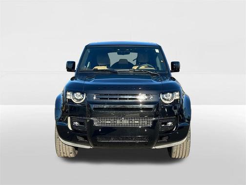 2025 Land Rover Defender 110 P500 X-Dynamic SE