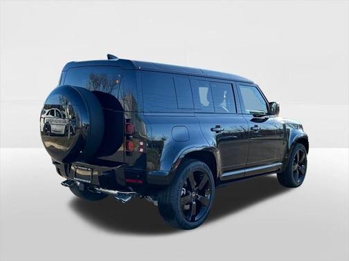 2025 Land Rover Defender 110 P500 X-Dynamic SE