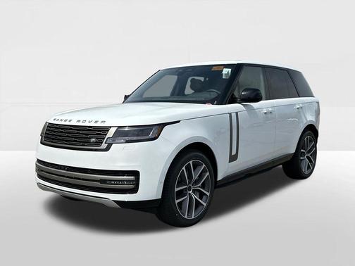 White 2026 Land Rover Range Rover P550e SE