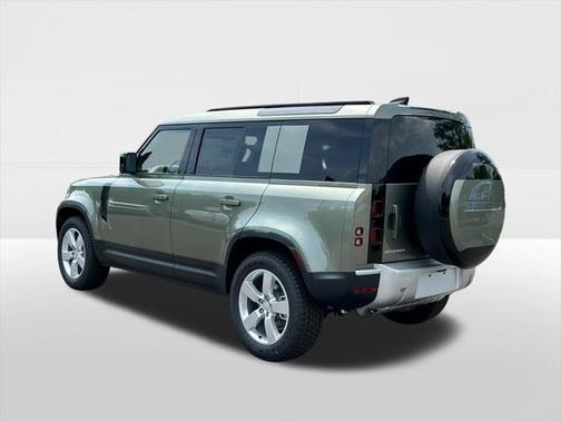 2025 Land Rover Defender 110 P300