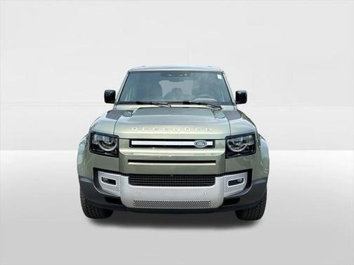 2025 Land Rover Defender 110 P300