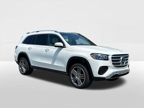 White 2025 Mercedes-Benz GLS 450 4MATIC