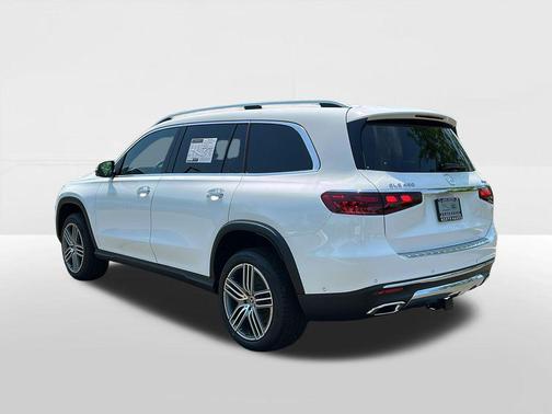 White 2025 Mercedes-Benz GLS 450 4MATIC
