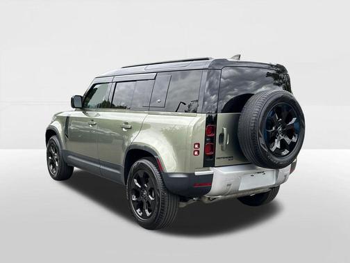 2023 Land Rover Defender 110 SE