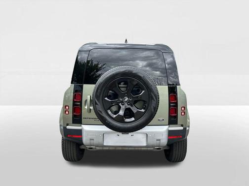 2023 Land Rover Defender 110 SE