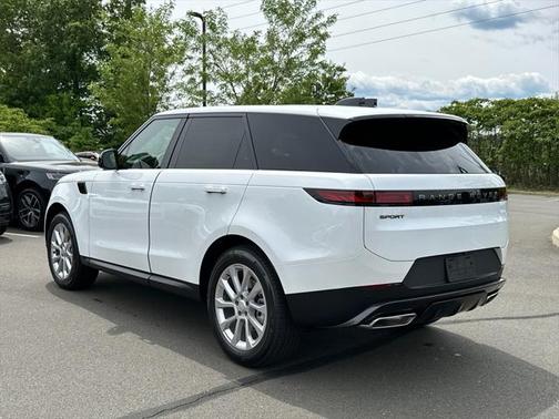 2025 Land Rover Range Rover Sport SE