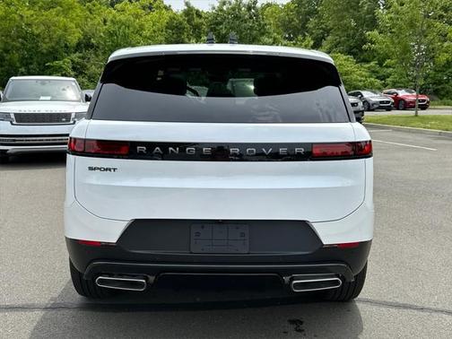2025 Land Rover Range Rover Sport SE