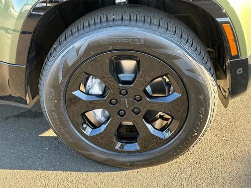 2026 Land Rover Defender X-Dynamic SE