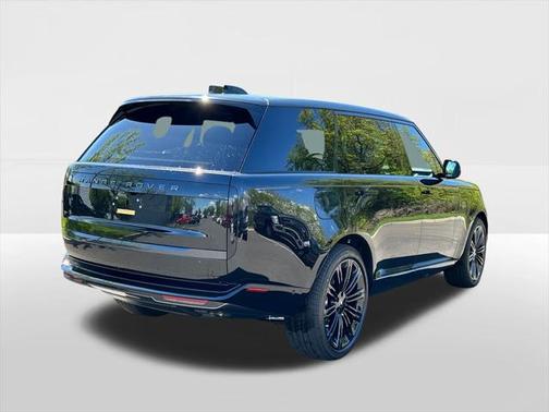 2025 Land Rover Range Rover P530 SE 7 Seat