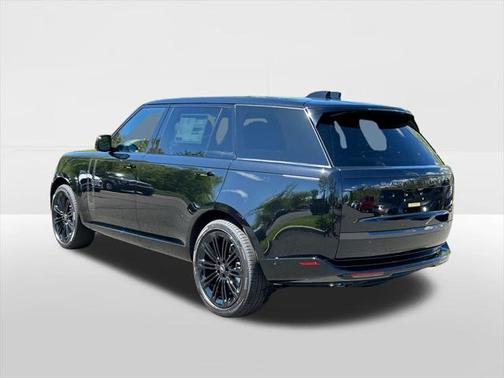 2025 Land Rover Range Rover P530 SE 7 Seat