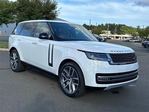 2025 Land Rover Range Rover P550e SE