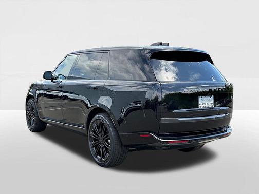 Black 2026 Land Rover Range Rover P400 SE 7 Seat