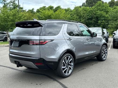 2025 Land Rover Discovery P360 Dynamic SE