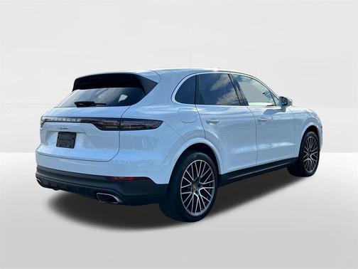2023 Porsche Cayenne 