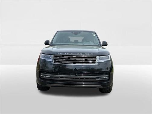 2025 Land Rover Range Rover P550e SE