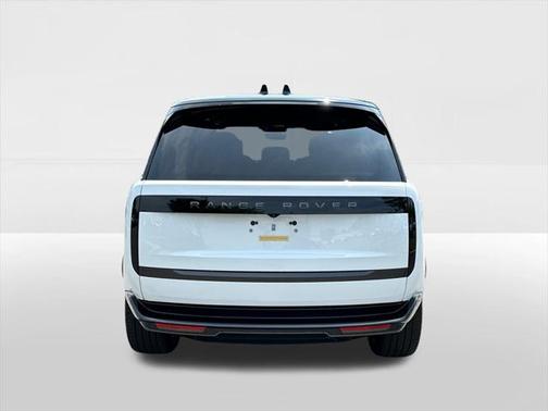 2025 Land Rover Range Rover P400 SE 7 Seat
