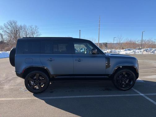 2026 Land Rover Defender P400 X-Dynamic SE