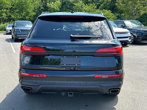 2025 Audi Q7 55 Premium Plus