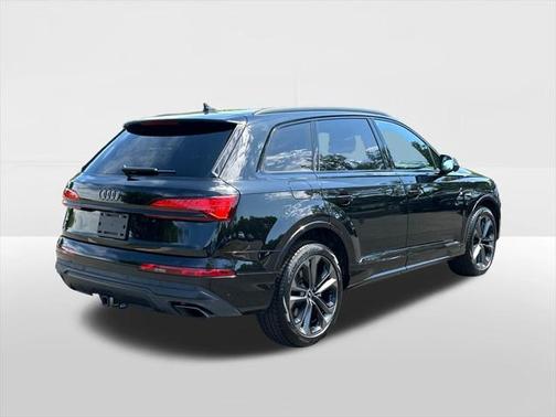 2025 Audi Q7 55 Premium Plus