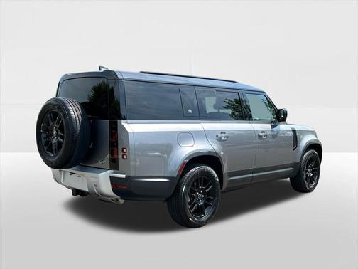2023 Land Rover Defender 130 SE