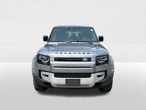 2023 Land Rover Defender 130 SE