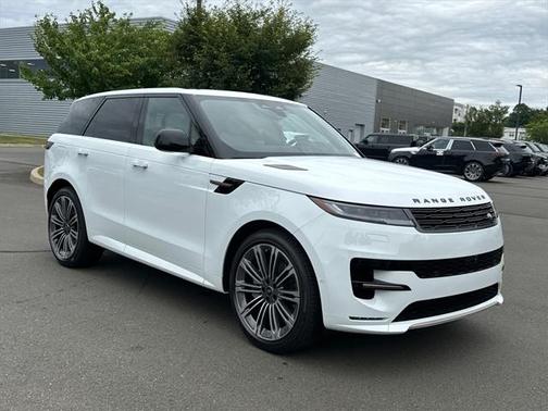 2025 Land Rover Range Rover Sport SE