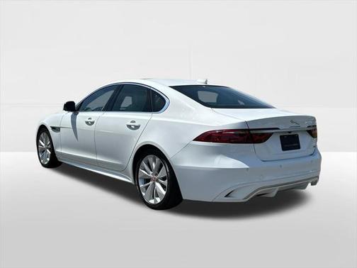 2022 Jaguar XF R-Dynamic SE P300 AWD Automatic