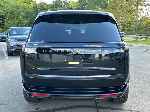 2025 Land Rover Range Rover P400 SE 7 Seat