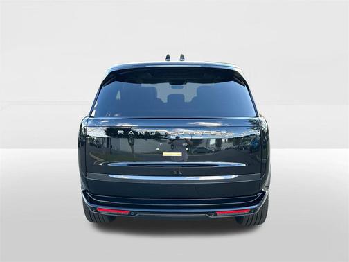 2025 Land Rover Range Rover P400 SE 7 Seat