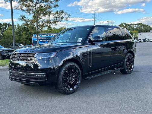 2025 Land Rover Range Rover P400 SE 7 Seat