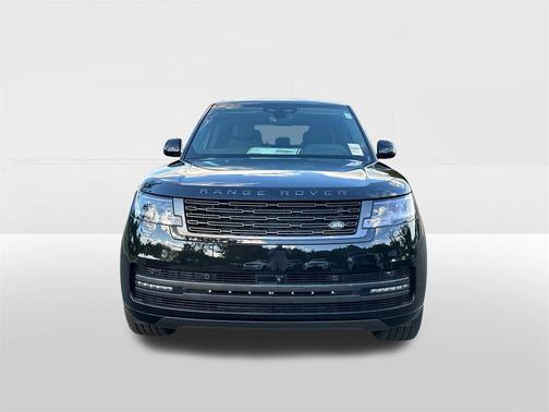 2025 Land Rover Range Rover P400 SE 7 Seat
