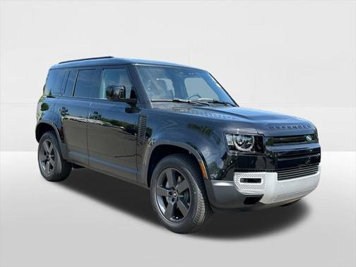2025 Land Rover Defender 110 P300