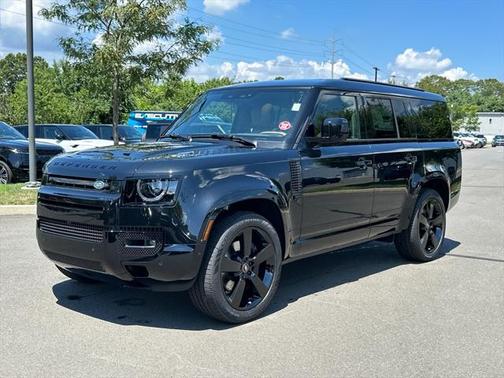 2025 Land Rover Defender 130 P400 X-Dynamic SE
