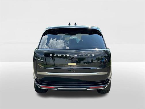 2025 Land Rover Range Rover P400 SE 7 Seat