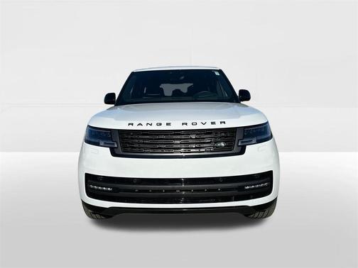 2026 Land Rover Range Rover P530 SE