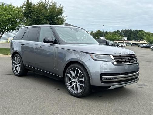 2025 Land Rover Range Rover P550e SE
