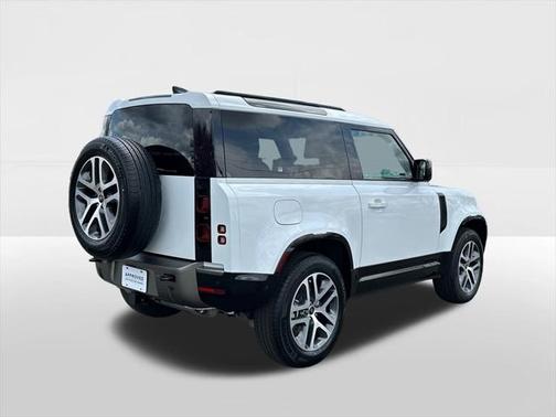 2024 Land Rover Defender 90 P400 X-Dynamic SE