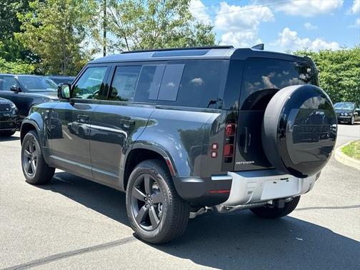 2025 Land Rover Defender 110 P400 S