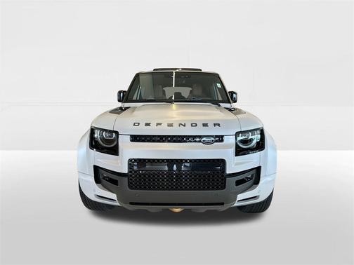 2026 Land Rover Defender 110 V8