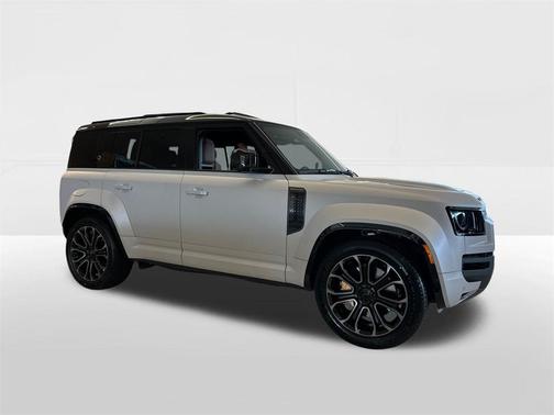 2026 Land Rover Defender 110 V8